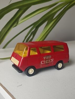 Vintage Collectible Tonka Fire Chief Van